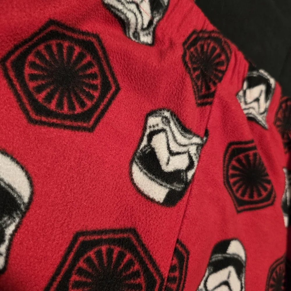 Star Wars Boys 2 Piece‎ Pajamas Set Red Black Size Small 6/7